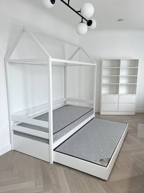 Individuāla dizaina jauniešu mēbeles